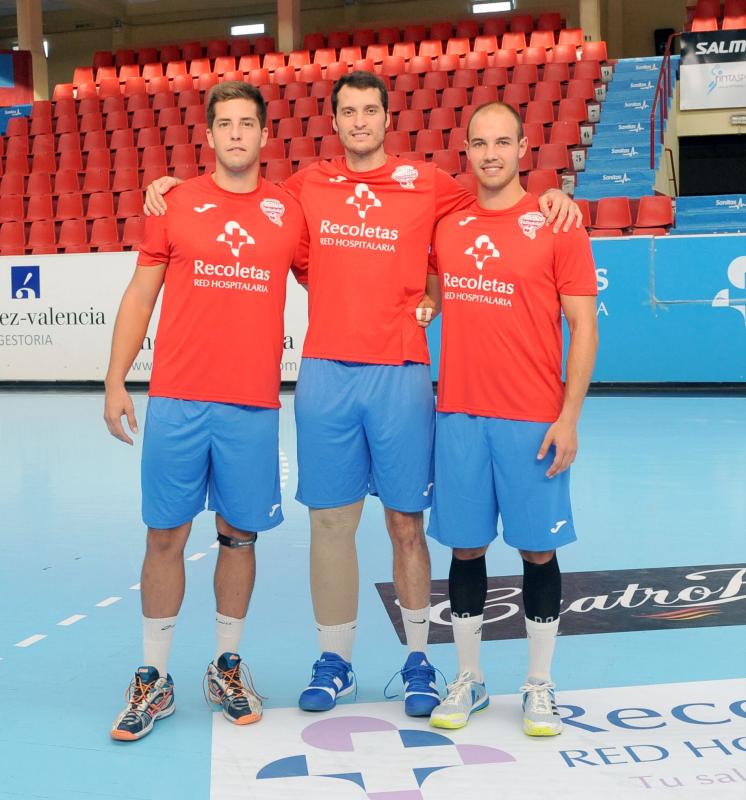 Presentación del BM Atlético Recoletas en el polideportivo Huerta del Rey de Valladolid