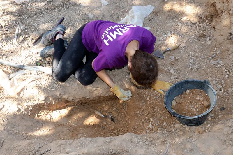 Excavación de las fosas comunes del Cementerio del Carmen