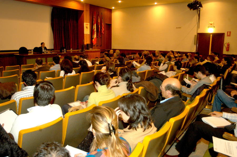 Asistentes a una jornada sobre prevención de riesgos laborales en Zamora.