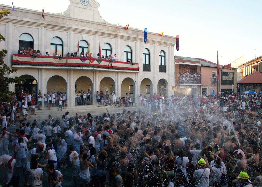 Chupinazo en las fiestas de Íscar