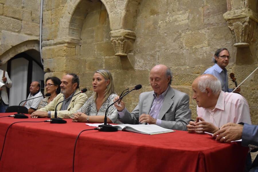 El escritor y arquitecto presenta en Aguilar su último libro, 'Hasta una ruina puede ser una esperanza'