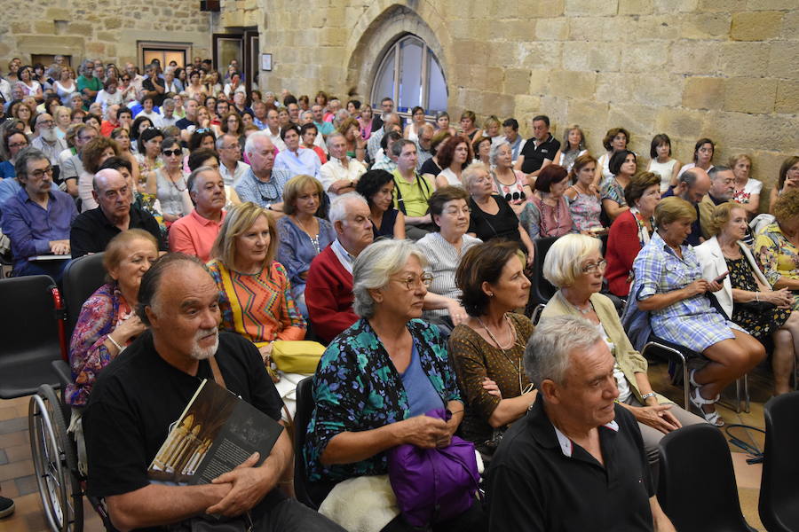 El escritor y arquitecto presenta en Aguilar su último libro, 'Hasta una ruina puede ser una esperanza'