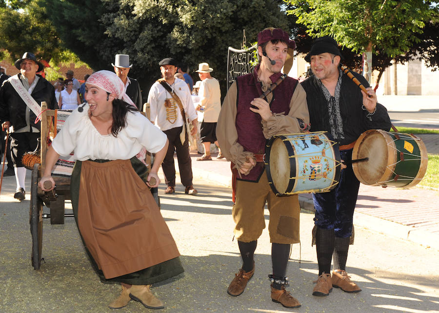 Desfile de la recreación histórica de 1790 en Pozaldez en &#039;El Caño se viste de época&#039;