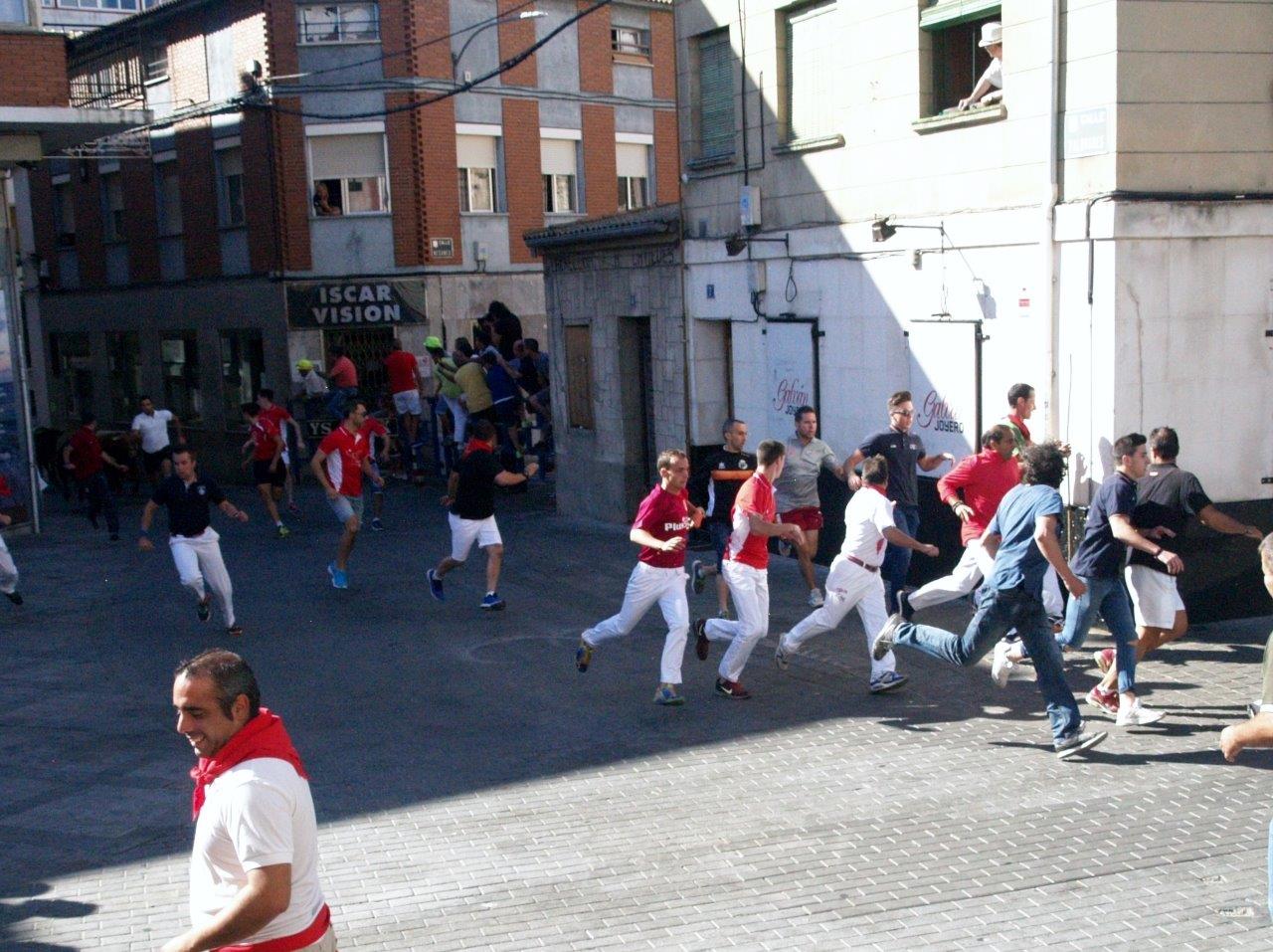 Encierro matinal del domingo en Íscar