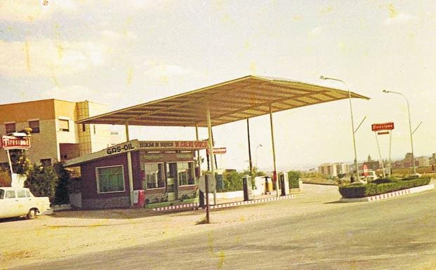 La gasolinera en el año 1969, aunque se inauguró en junio de 1961. 