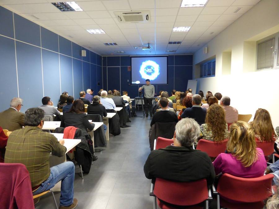 Reunión con emprendedores en el Vicam de la Diputación de Segovia. 