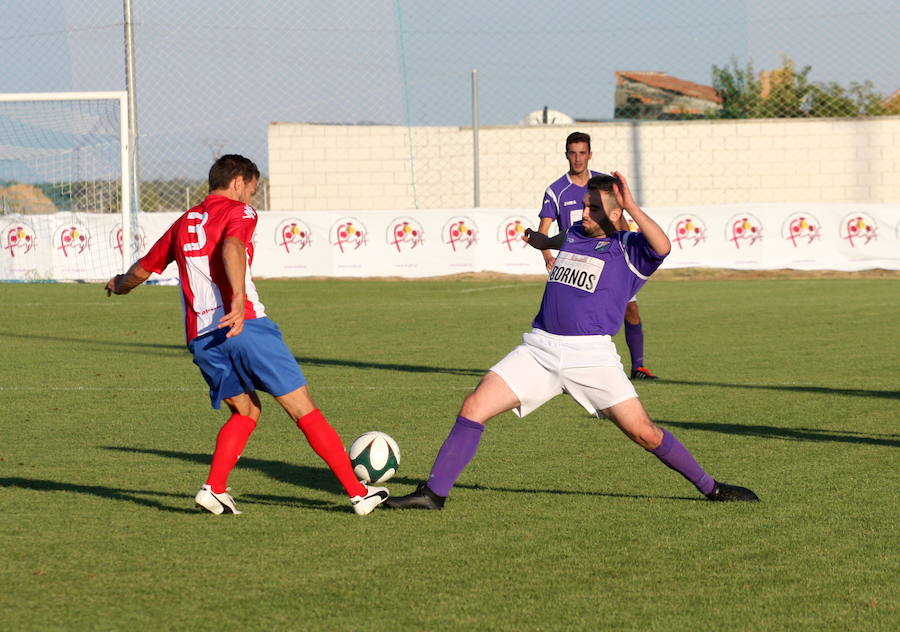 La diferencia de categoría entre el Atlético Tordesillas y la Gimnástica Medinense fue más que evidente sobre el césped del Idulfo Clemente con un 8-0 que lo dice todo.