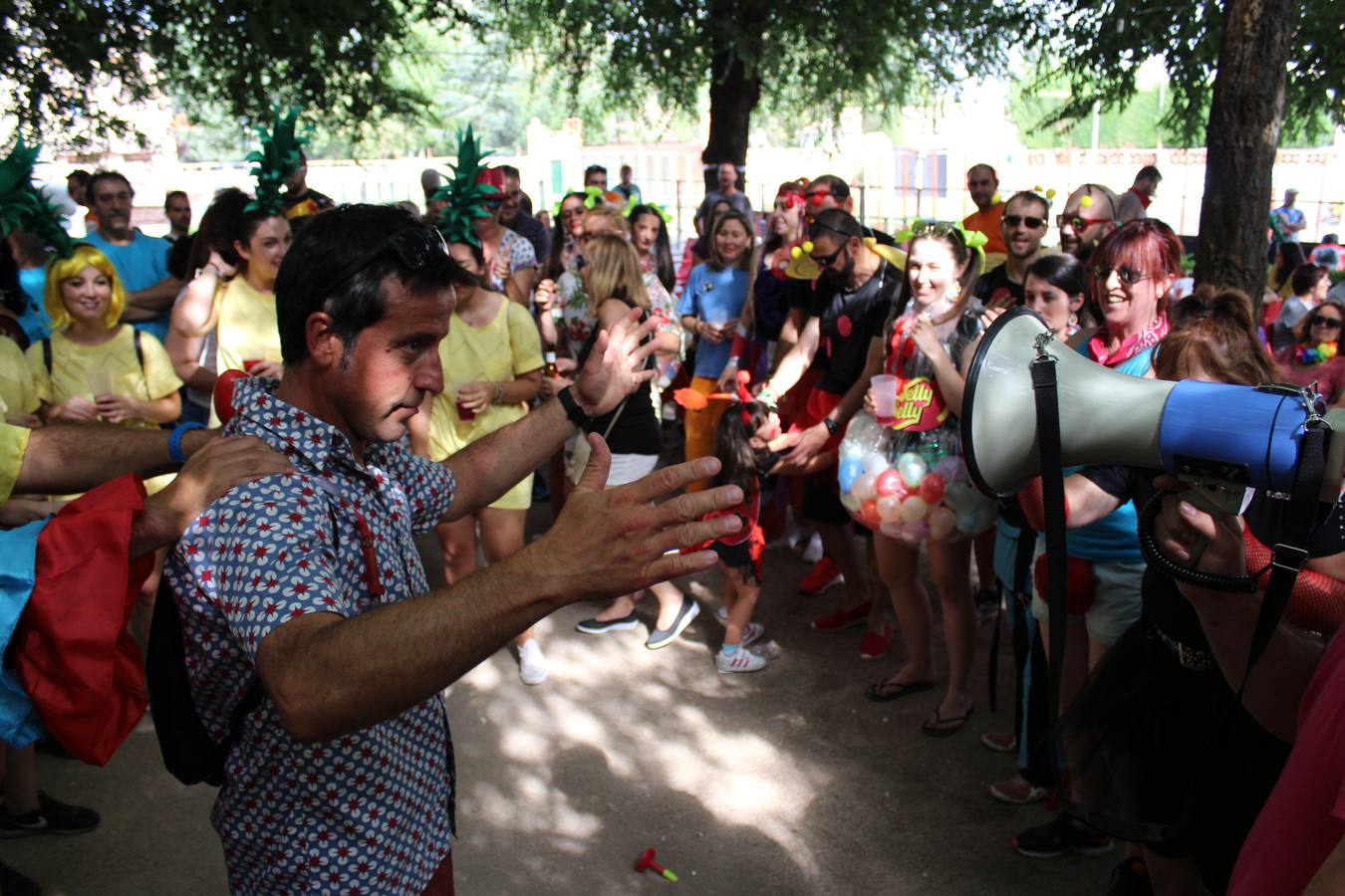 El vermú musical, basado en un concurso de disfraces de temática libre, es uno de los eventos que goza de más éxitos