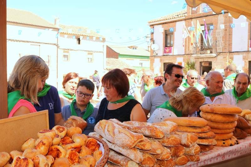 Siete profesionales del pan han acudido a la cita celebrada en la localidad palentina de Cobos de Cerrato