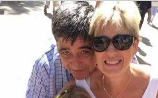 Francisco López Rodríguez, con su esposa, que está grave.