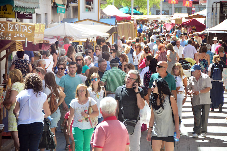 Ambiente en la Feria Renacentista de Medina del Campo. Domingo