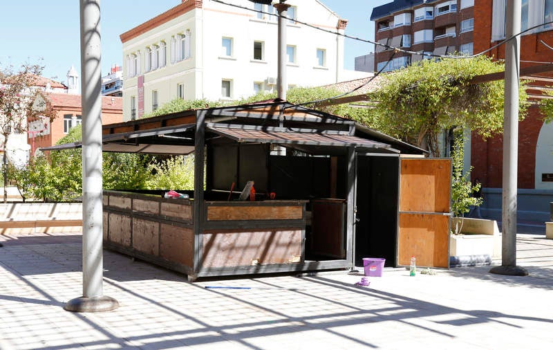 Comienza la instalación de las casetas de la Feria de Día de Palencia