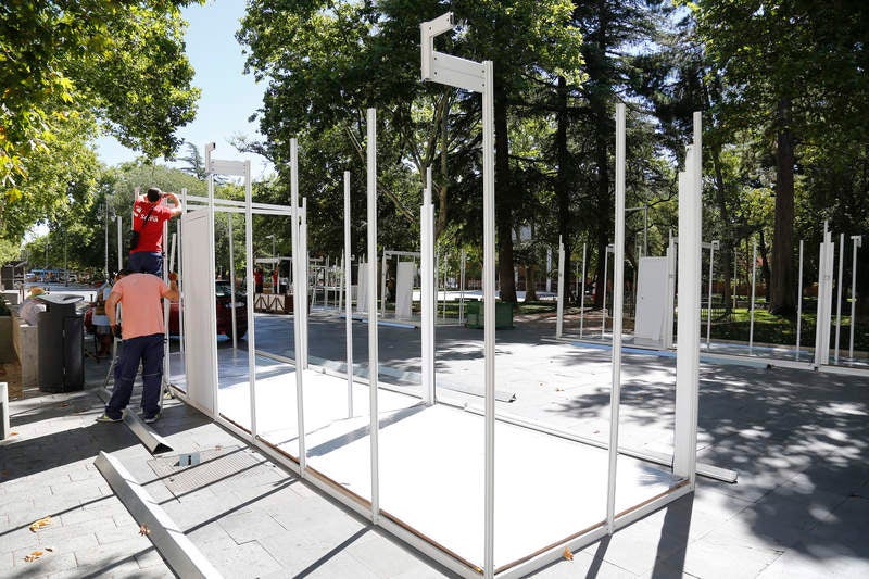 Comienza la instalación de las casetas de la Feria de Día de Palencia