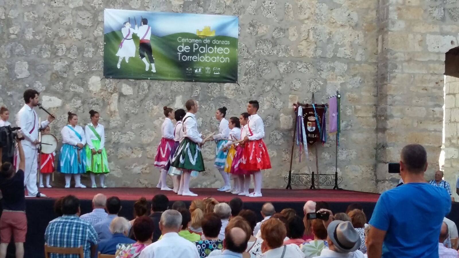 XI Certamen de danzas de paloteo en Torrelobatón
