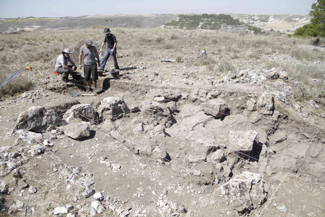 Arqueólogos de la Universidad de Burgos hallan el asentamiento fortificado de la Edad del Cobre