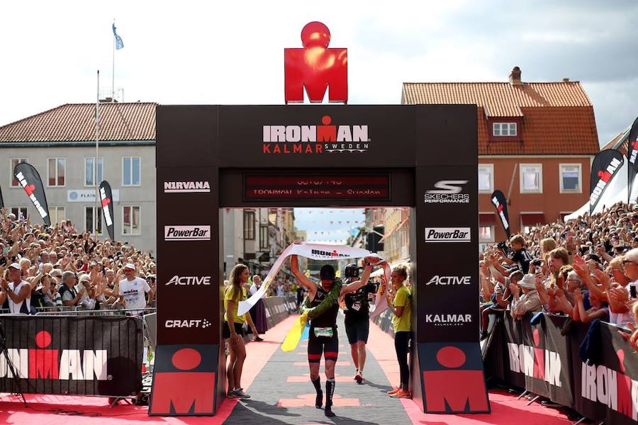 Clemente Alonso McKernan entra en la meta de Kalmar. 