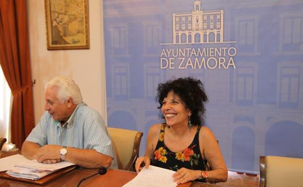 Los concejales del Ayuntamiento de Zamora José Carlos Calzada y Laura Rivera. 