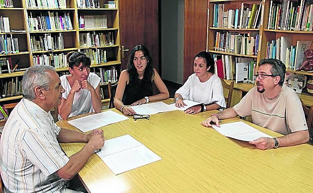 Reunión con el equipo de Ranquines a escasas semanas de su apertura. 
