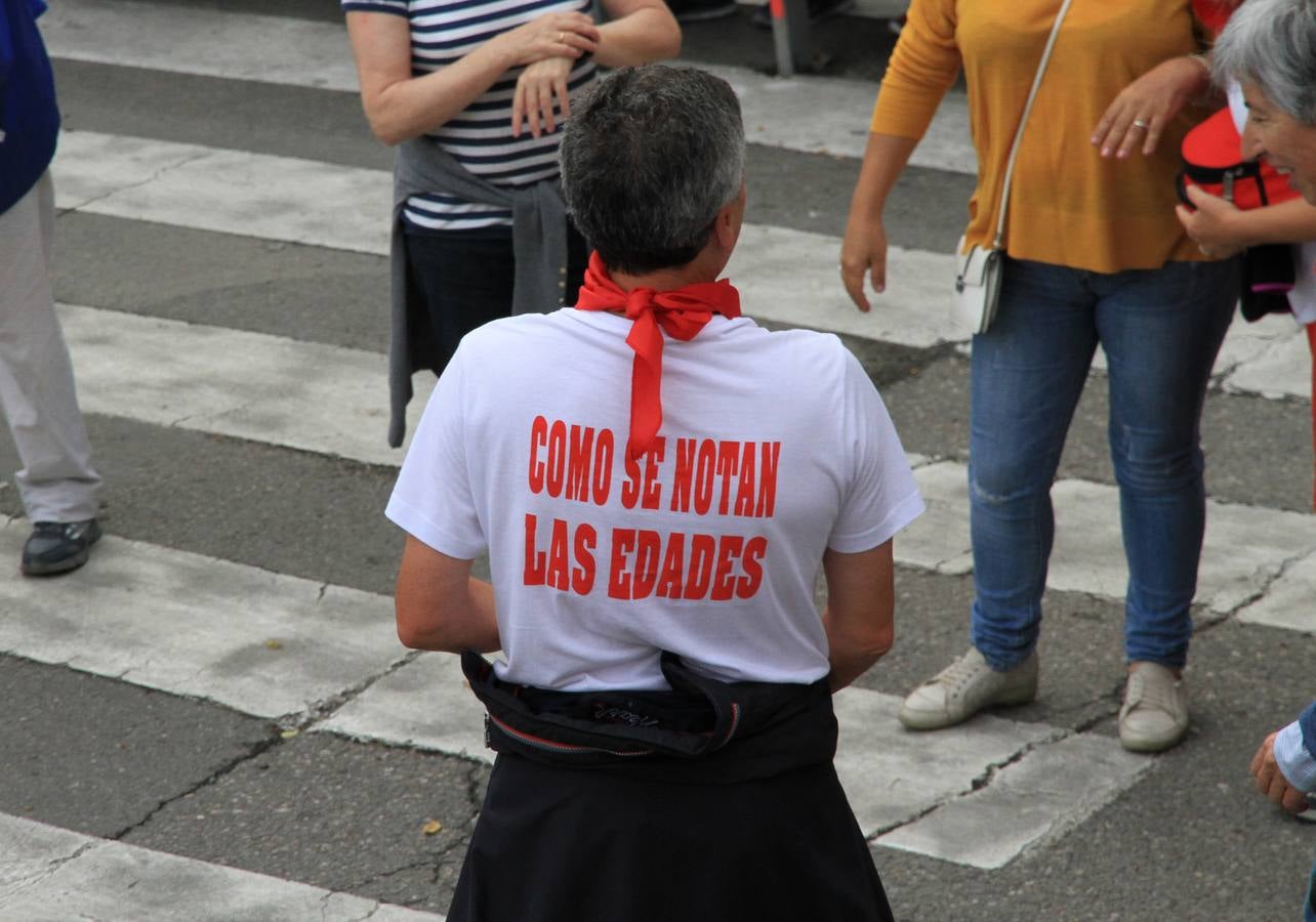 Únicamente tres astados han podido llegar al recorrido urbano y completar la carrera en el que cuatro personas han resultado heridas, dos de ellos por asta de toro y otros dos con contusiones