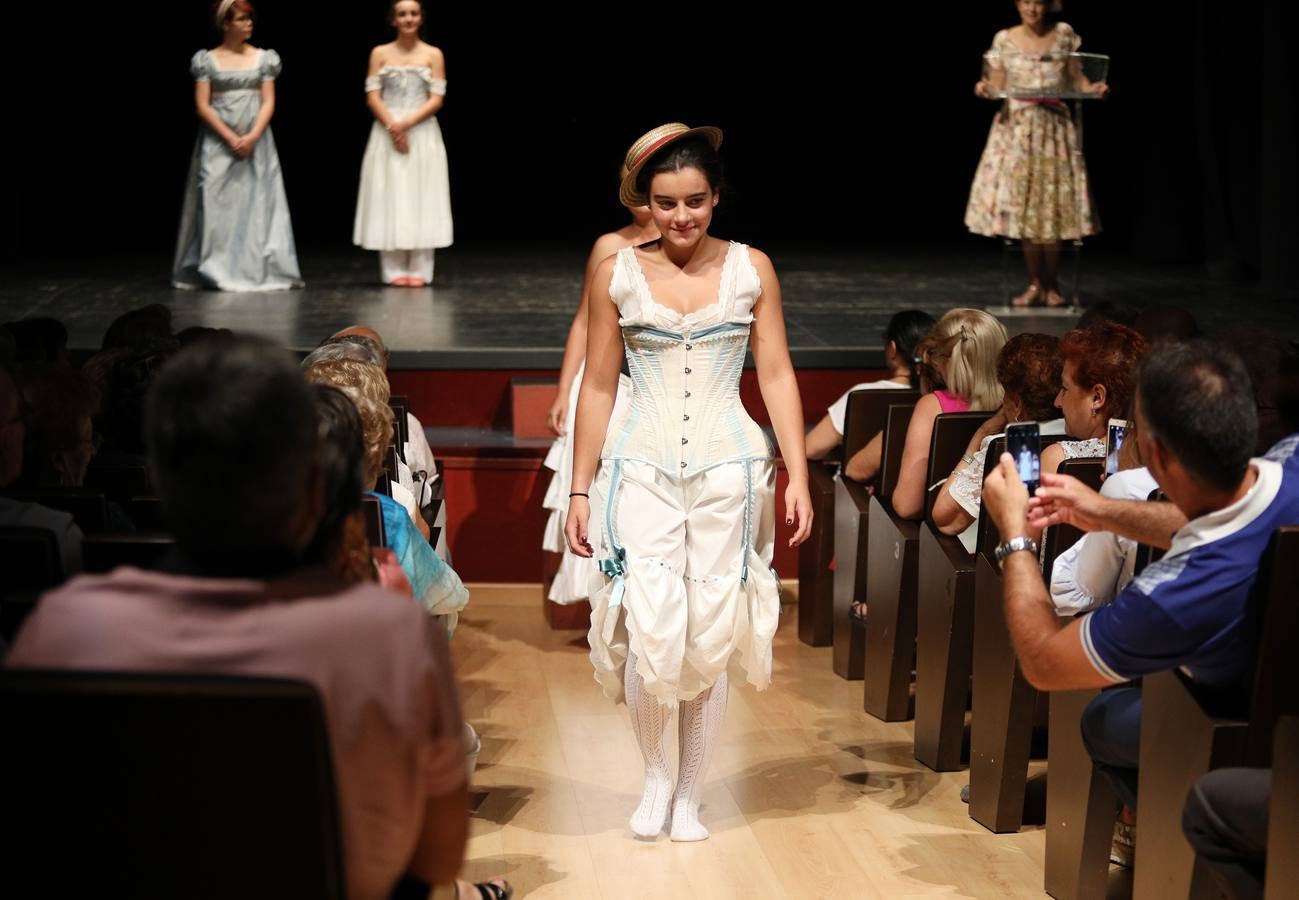 Con este desfile, Teatronaos concluye la temporada de Luces de Palencia