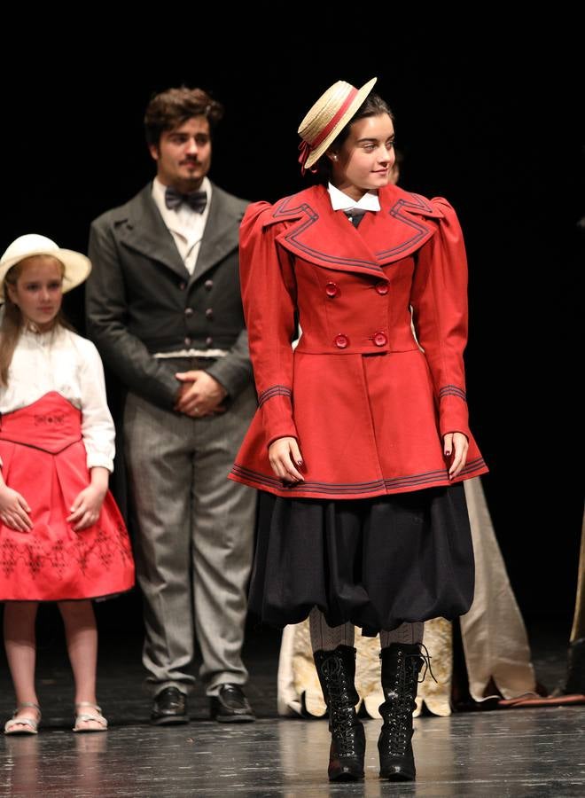 Con este desfile, Teatronaos concluye la temporada de Luces de Palencia