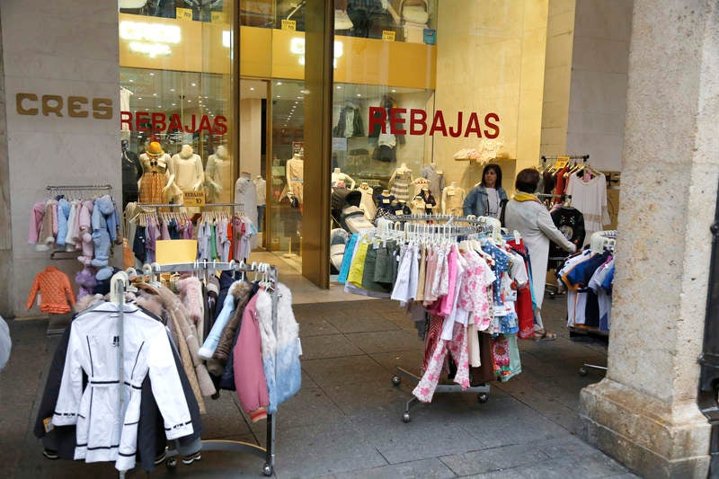 Una iniciativa de los comerciantes, con ofertas y promociones para paliar el flojo verano