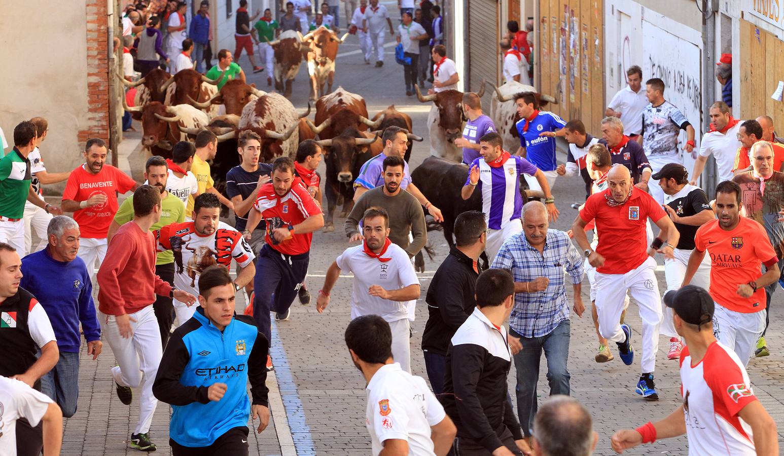 Hoy vecinos y visitantes pudieron disfrutar de una carrera completa y modélica, que resultó limpia y vibrante de principio a fin