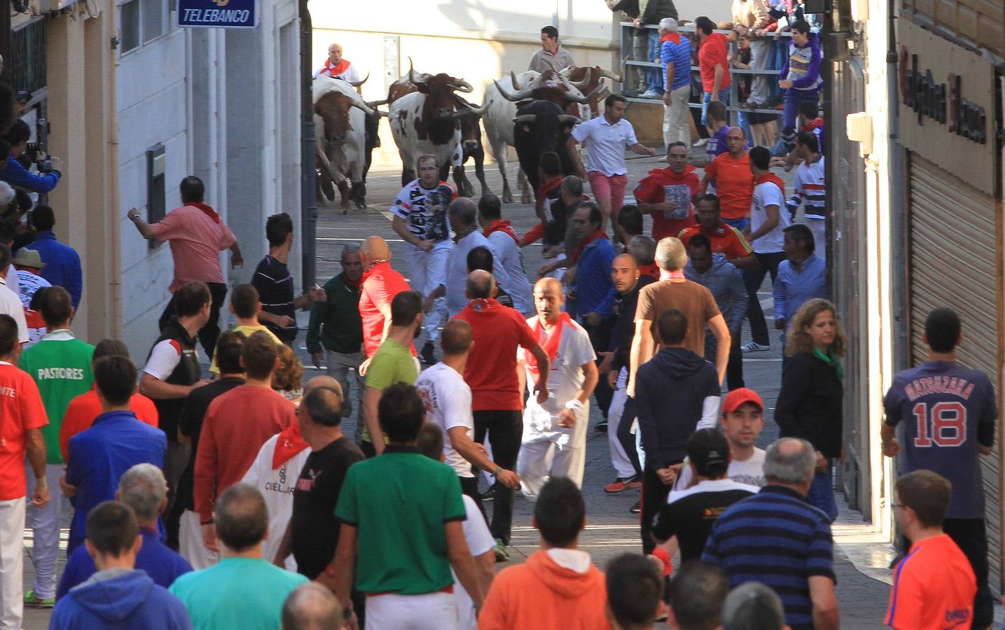 Hoy vecinos y visitantes pudieron disfrutar de una carrera completa y modélica, que resultó limpia y vibrante de principio a fin
