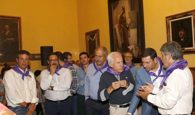 La lluvia obliga a posponer el pregón para mañana 