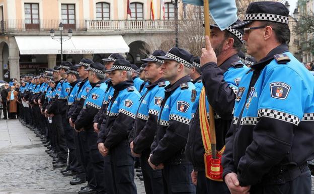 Agentes de la Policía Local de Segovia en una celebración. 