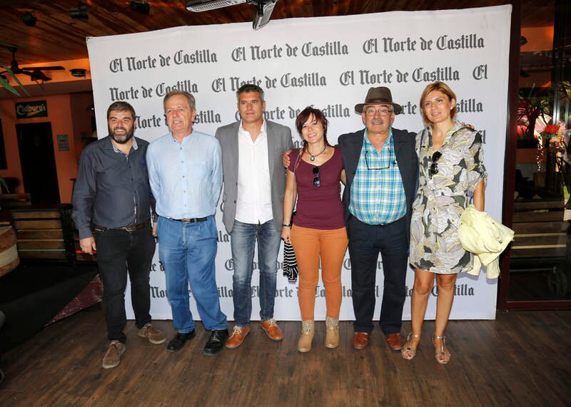 Moisés Payo, Jesús García, Mariano Martínez, Carolina Villa, Jesús González y Rosa Juanes, alcaldes y diputados provinciales socialistas.
