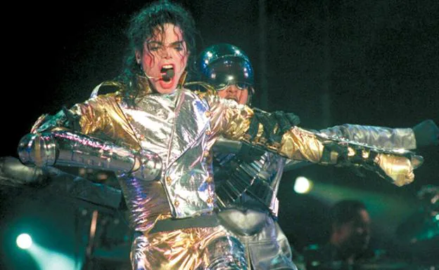 Michael Jackson durante el concierto que dio en Valladolid