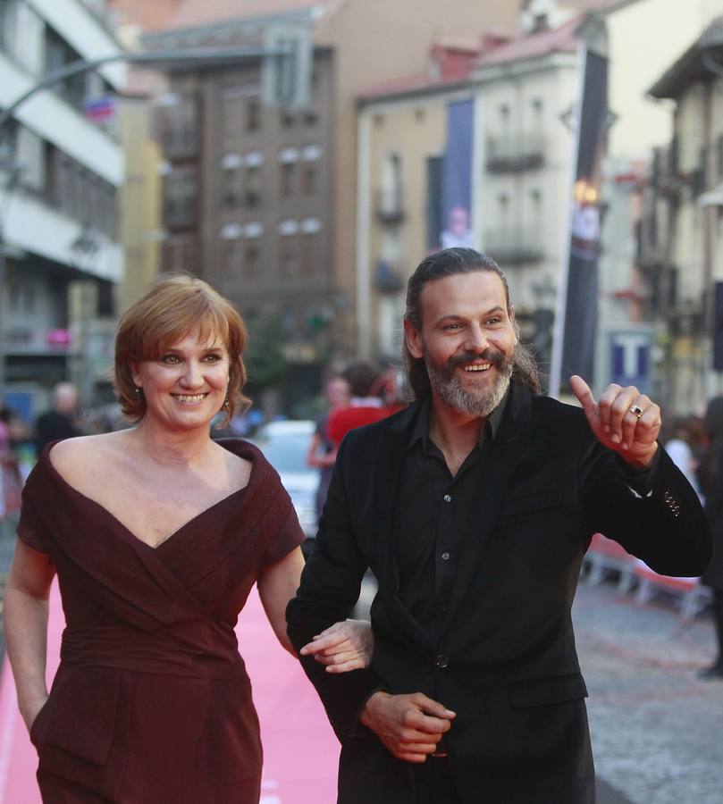 22.10.11 Junto a la actriz Ana Wagener en la gala inaugural de la Seminci 2011.