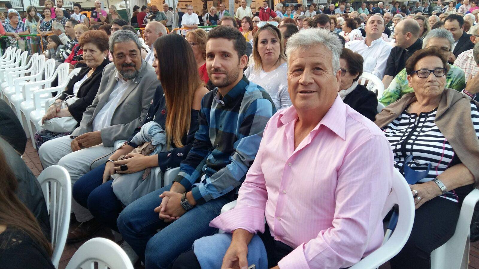 Carlos Aganzo y Julio López, entre los invitados al pregón.
