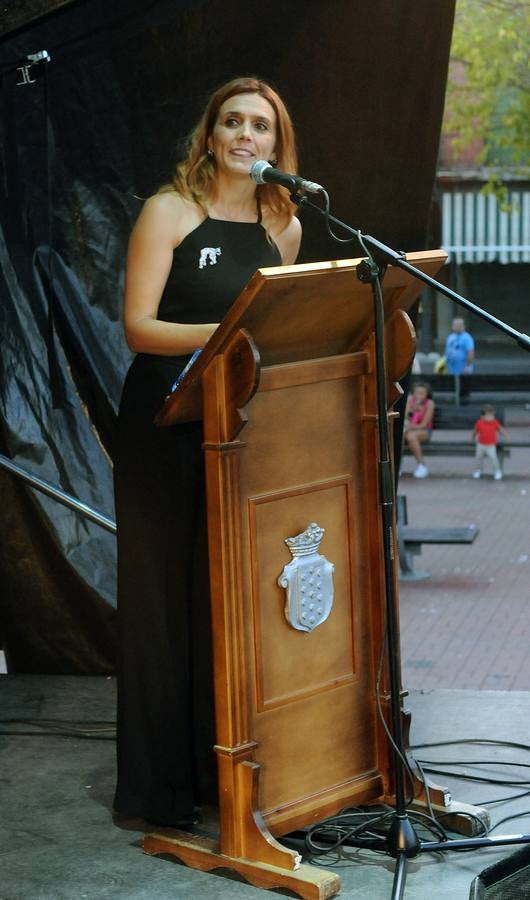 Sonia Andrino, redactora jefa de El Norte de Castilla, ha sido la encargada de inaugurar las fiestas de San Antolín.