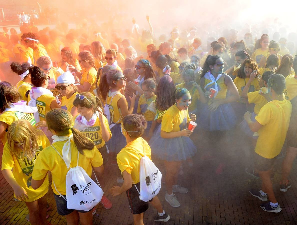 Una gran nube rosa, amarilla, azul y verde dio el pistoletazo de salida al gran pórtico de las fiestas patronales de San Antolín