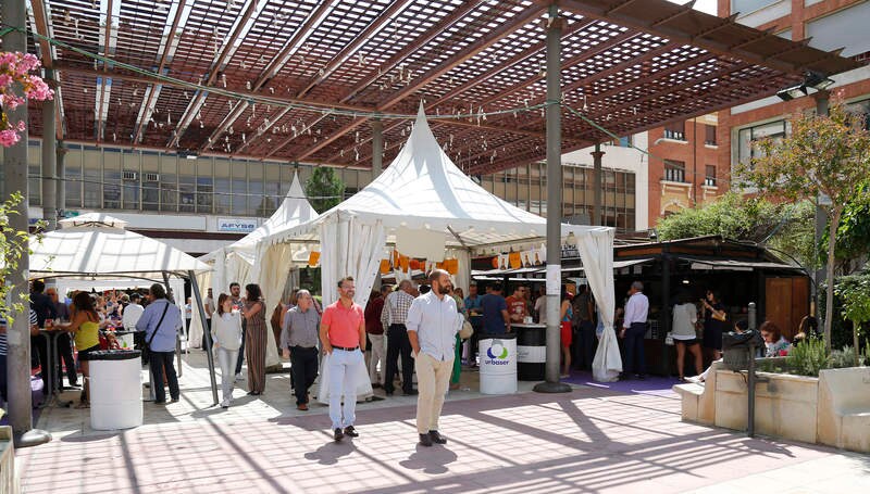 Ambiente en las casetas de la Feria de Día de las fiestas de Palencia