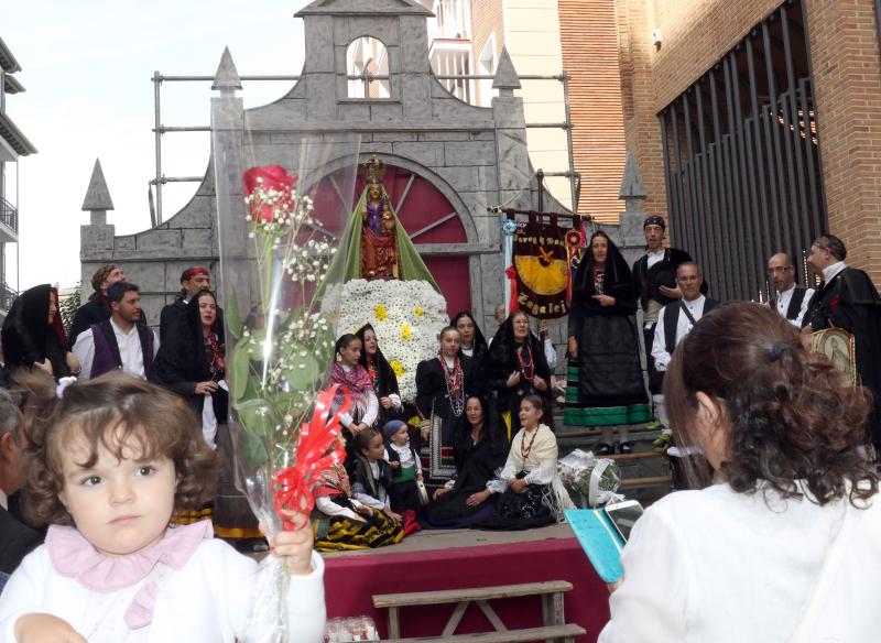 Ofrenda floral a la Virgen de San Lorenzo