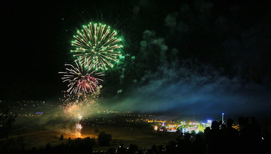 Fuegos artificiales. Primera sesión. Pirotecnia Turis