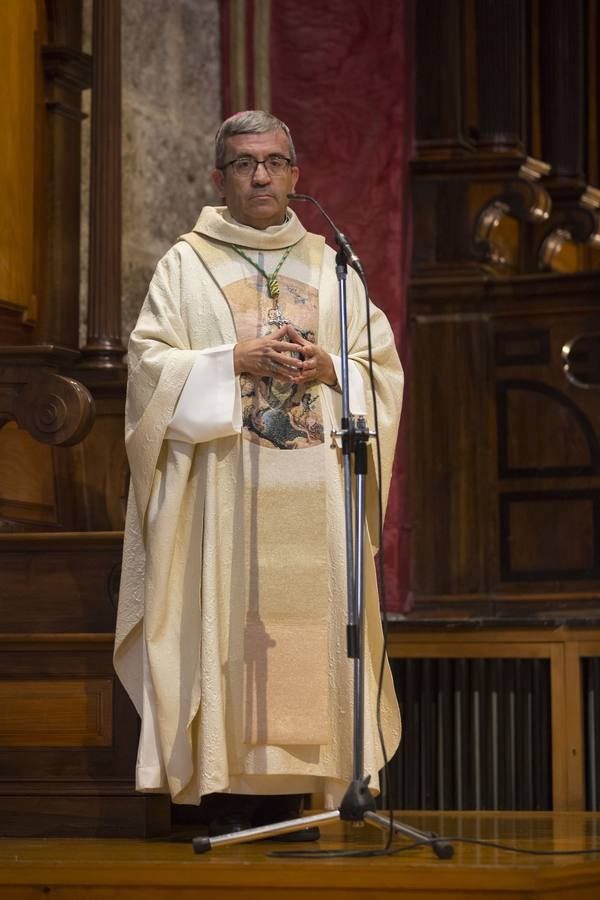 El obispo auxiliar, Luis Argüello, ofició la eucaristía en honor de la patrona