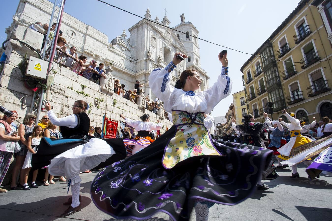 El obispo auxiliar, Luis Argüello, ofició la eucaristía en honor de la patrona