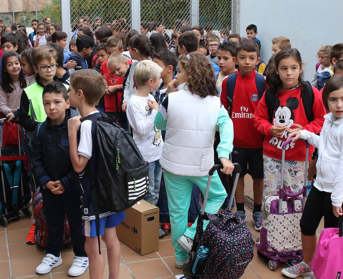 Primer día de clase para los alumnos de primaria de Segovia