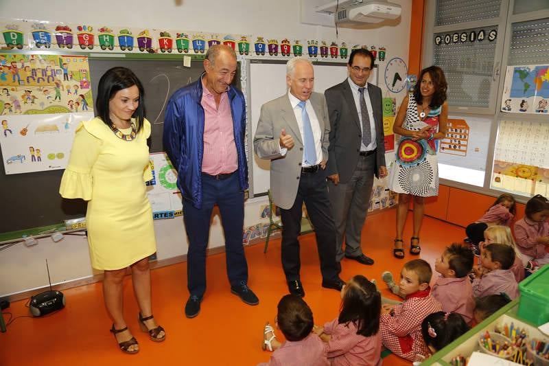 Inauguración del curso escolar en el colegio de Villalobón (Palencia)