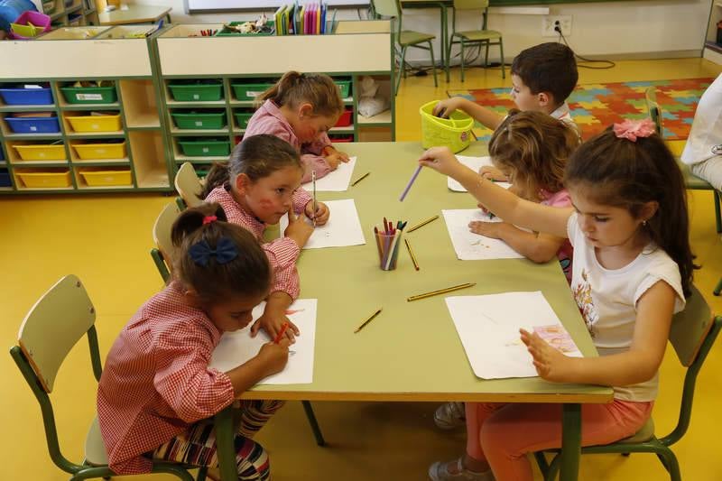 Inauguración del curso escolar en el colegio de Villalobón (Palencia)
