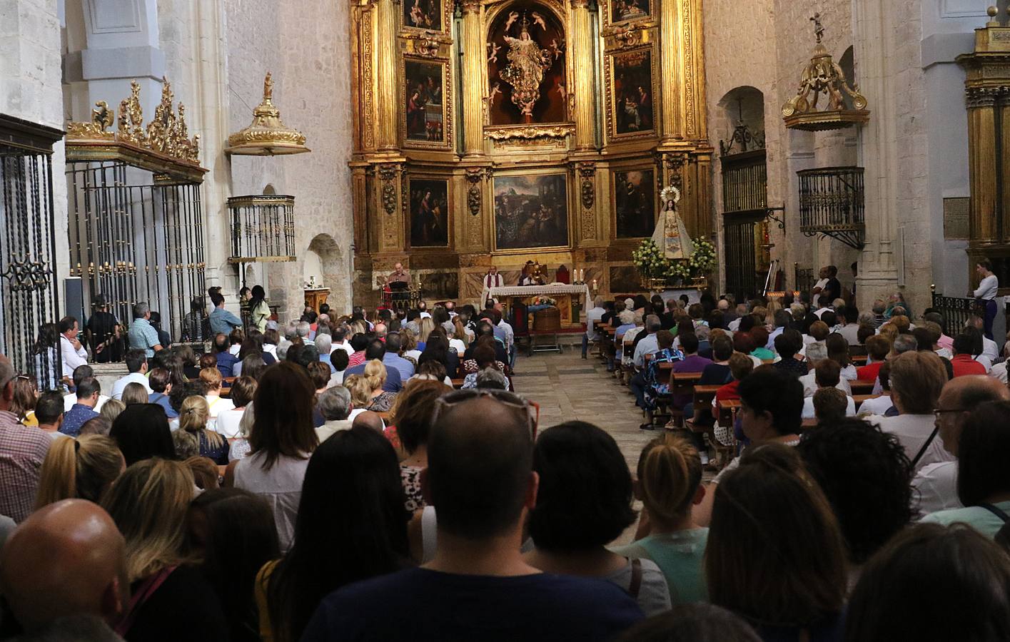 Funeral por la mujer fallecida en el vuelco de un remolque en Tordesillas