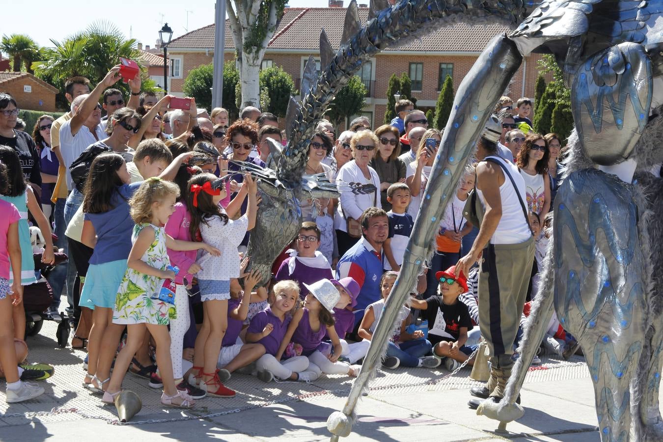 La Compañía Tiritirantes cautivó a cientos de familias con su espectáculo 'Ulterior, el Viaje'