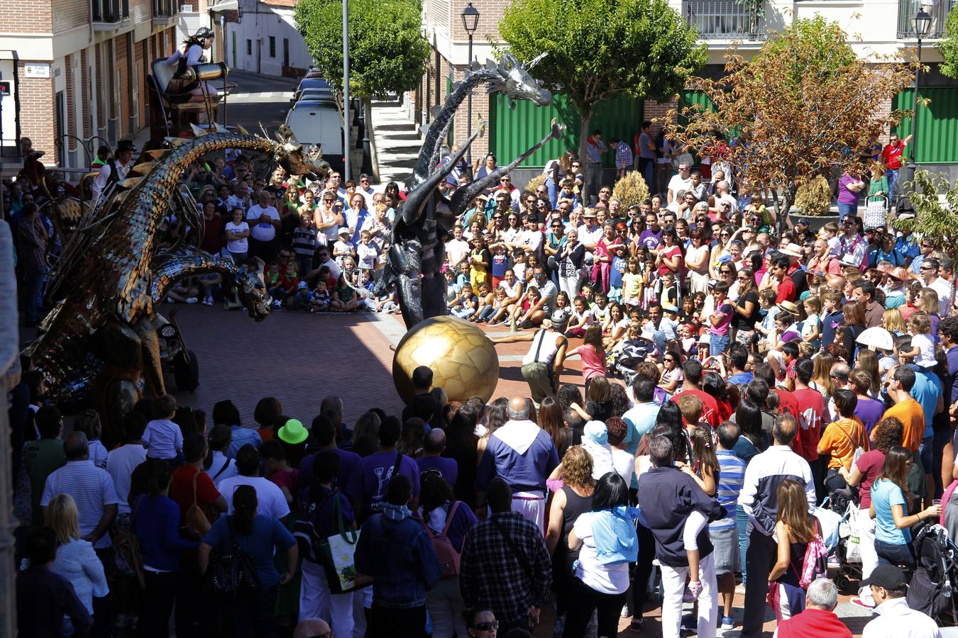 La Compañía Tiritirantes cautivó a cientos de familias con su espectáculo 'Ulterior, el Viaje'