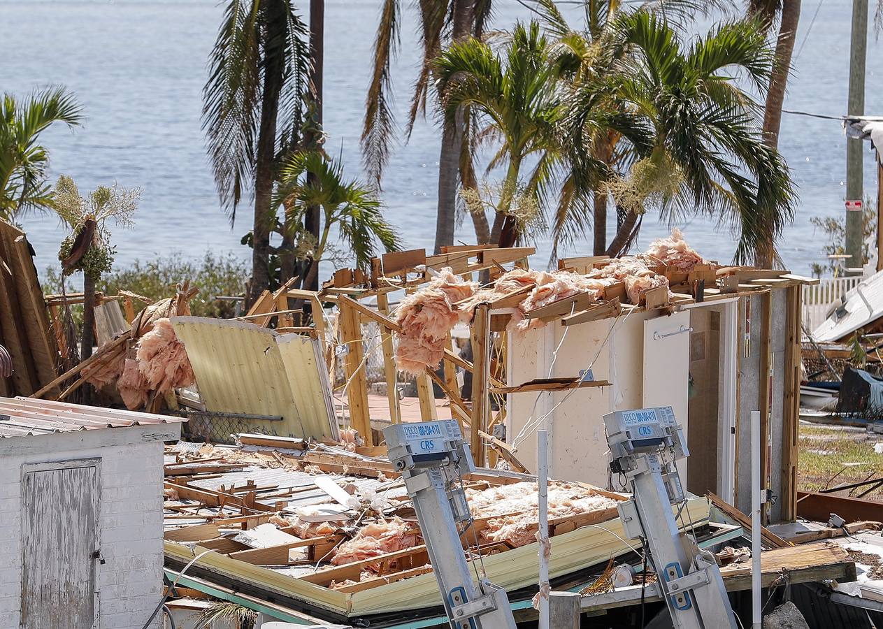 En su arrasadora trayectoria la tormenta ha dejado ya al menos medio centenar de muertos en el Caribe y Estados Unidos