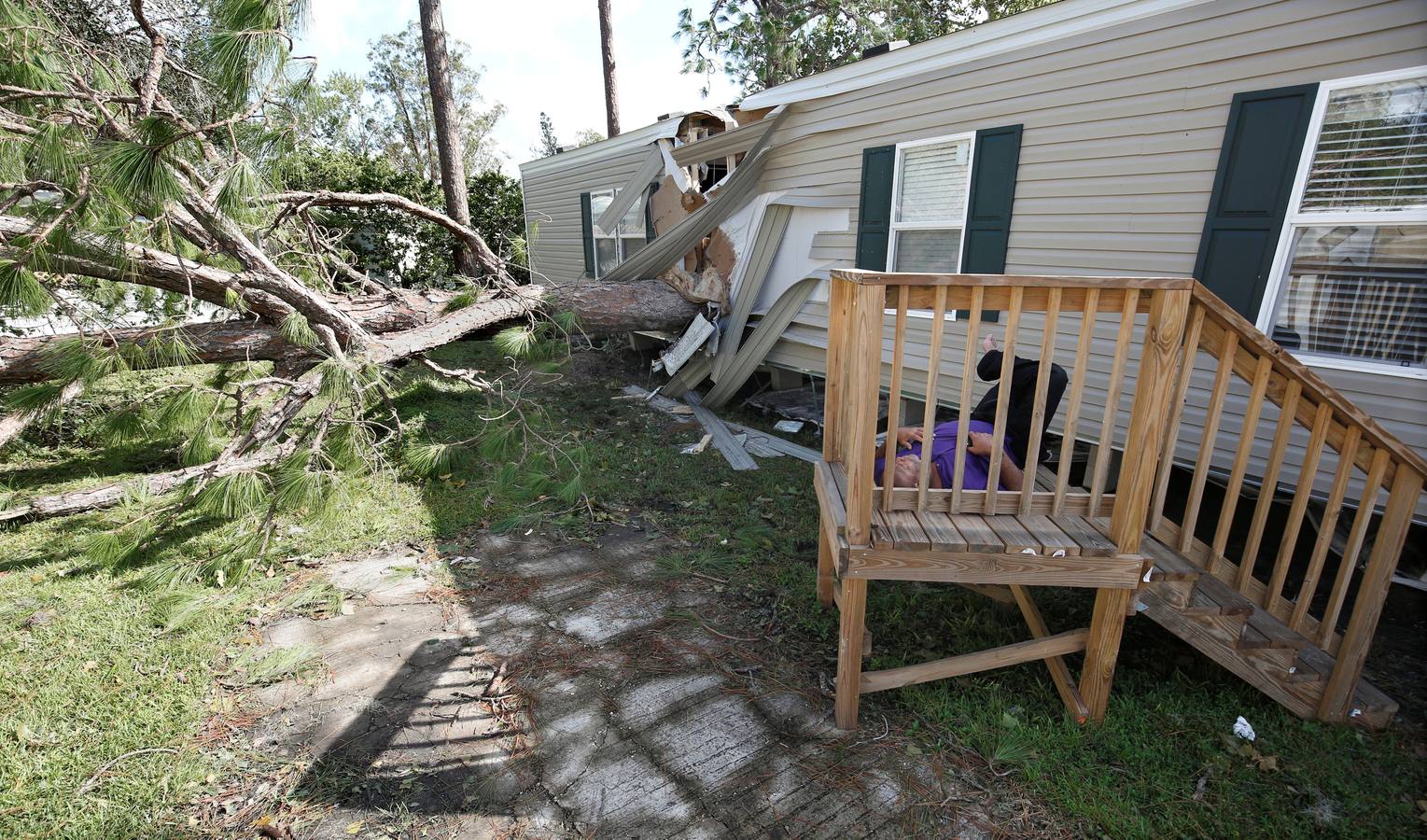 En su arrasadora trayectoria la tormenta ha dejado ya al menos medio centenar de muertos en el Caribe y Estados Unidos
