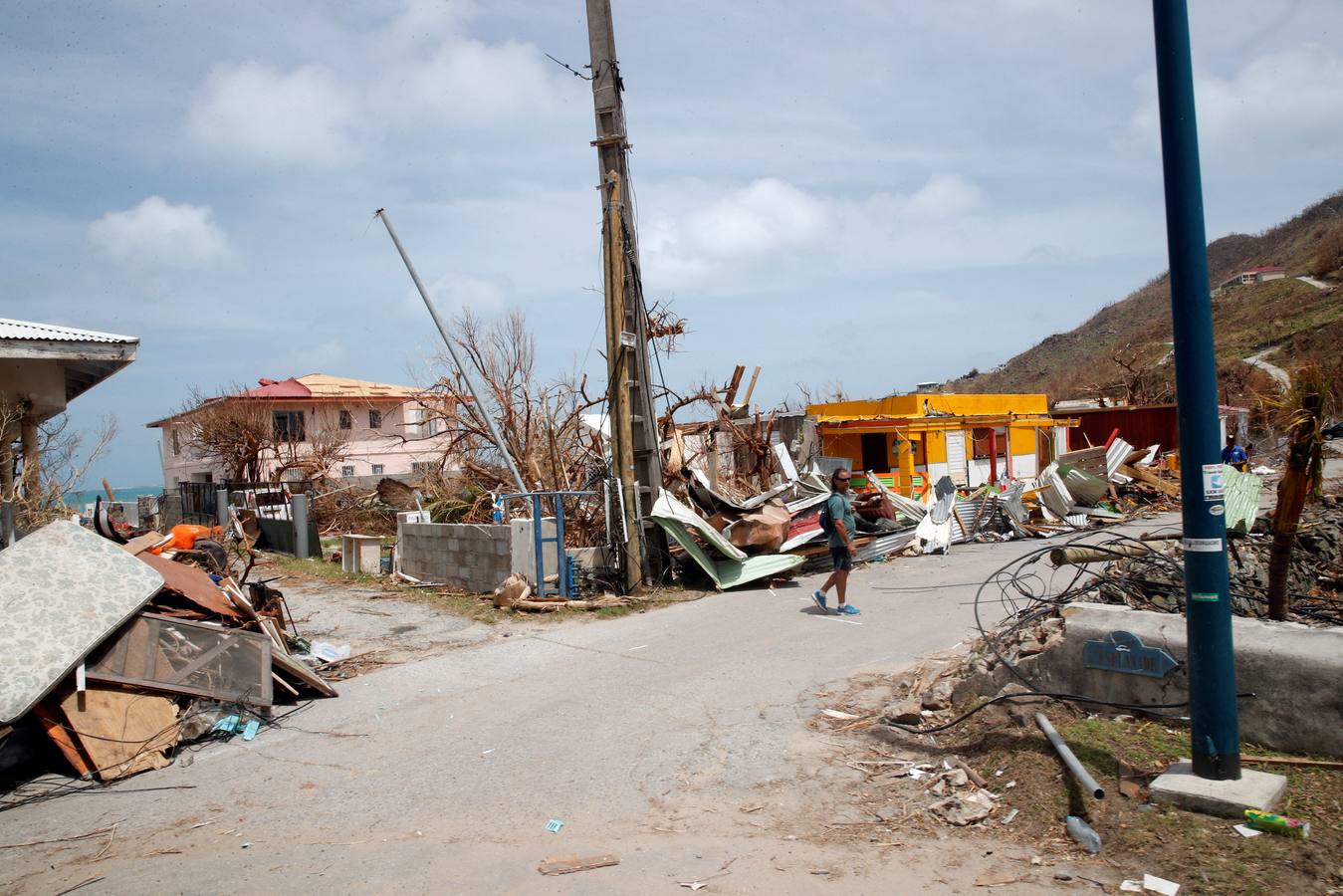 En su arrasadora trayectoria la tormenta ha dejado ya al menos medio centenar de muertos en el Caribe y Estados Unidos